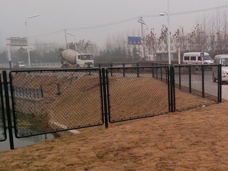 小区运动场围网