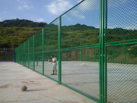 篮球场围网